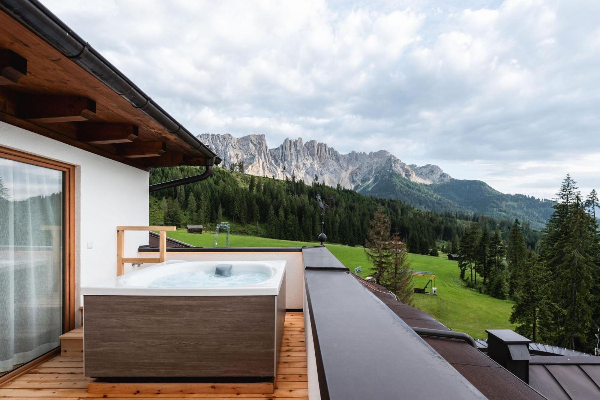 Moseralm Dolomiti Spa Resort Nova Levante Luaran gambar