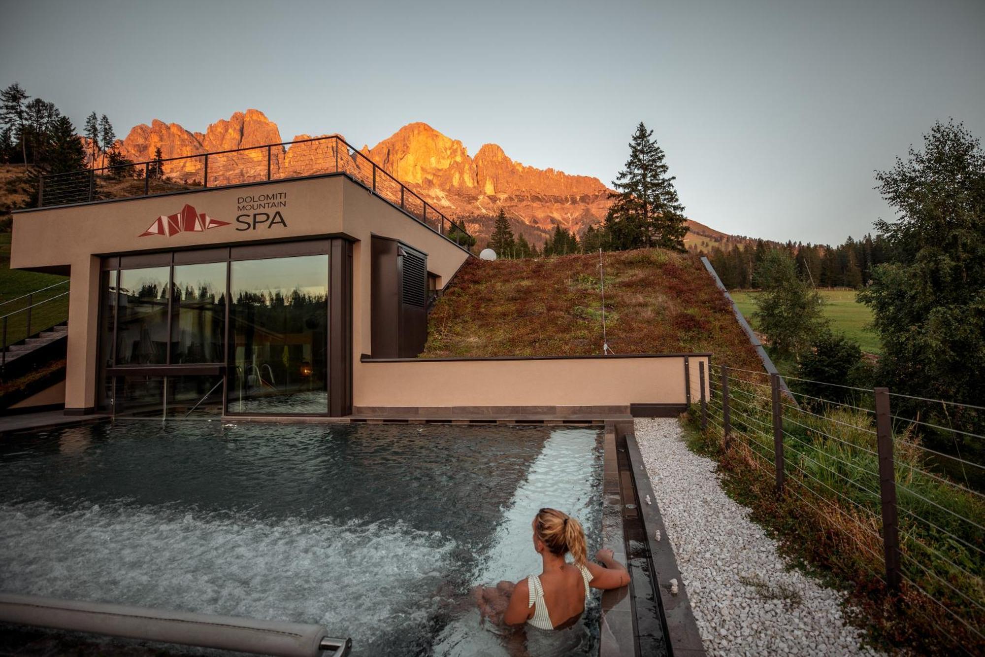 Moseralm Dolomiti Spa Resort Nova Levante Luaran gambar